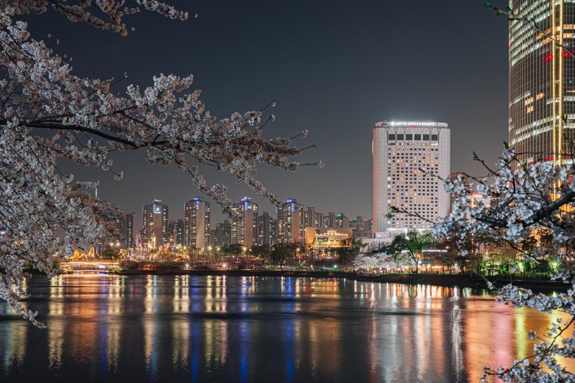 Lotte Hotel World Seoul Bagian luar foto